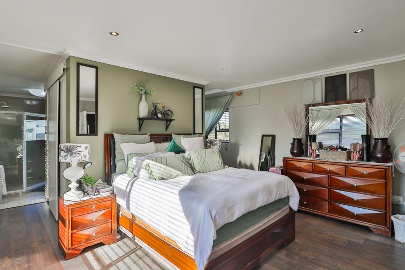 4 Bedroom Property for Sale in Island View Western Cape